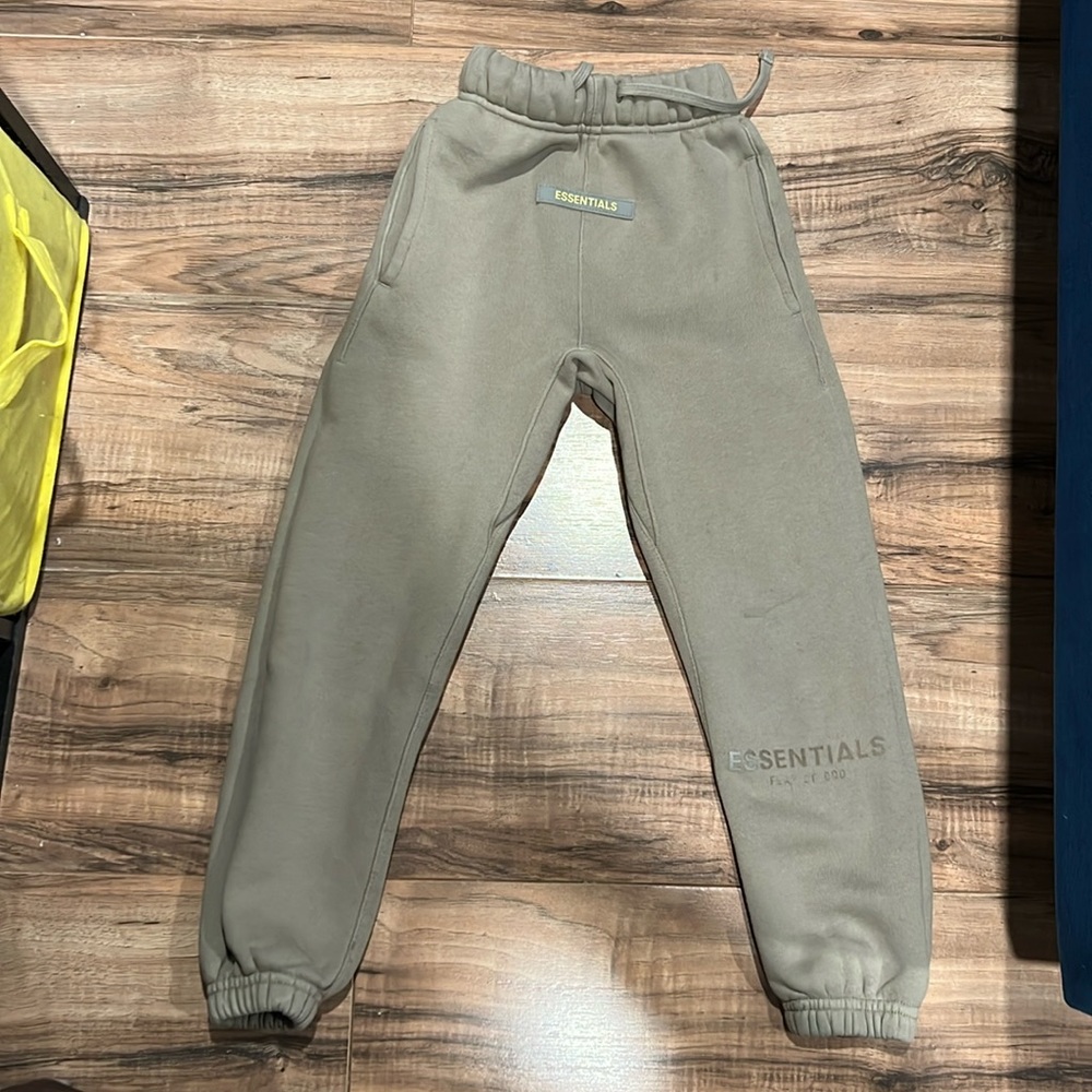 Essentials Fear of God Sweatpants 4-5
